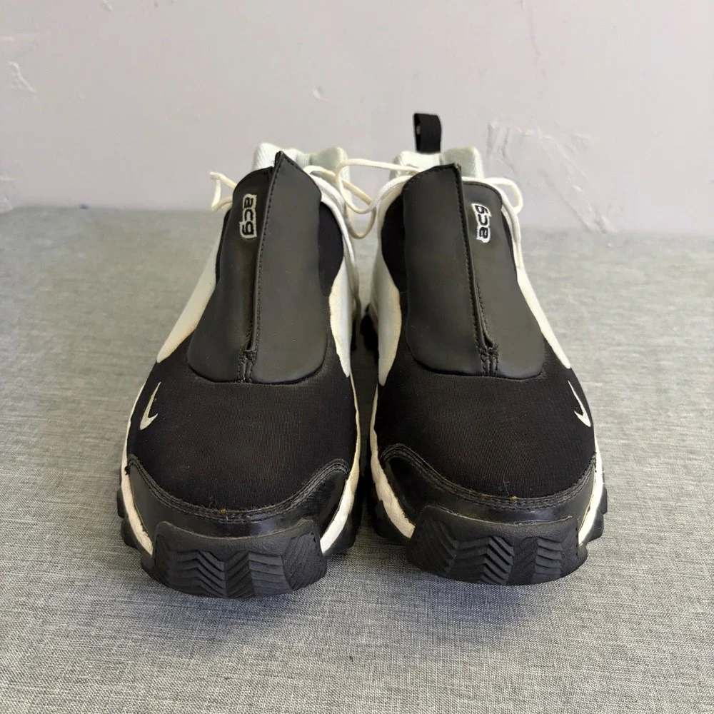 Nike ACG Air Shoes Women 10 Black White 302472-045 Vintage Shroud‎ Trail Hiking
